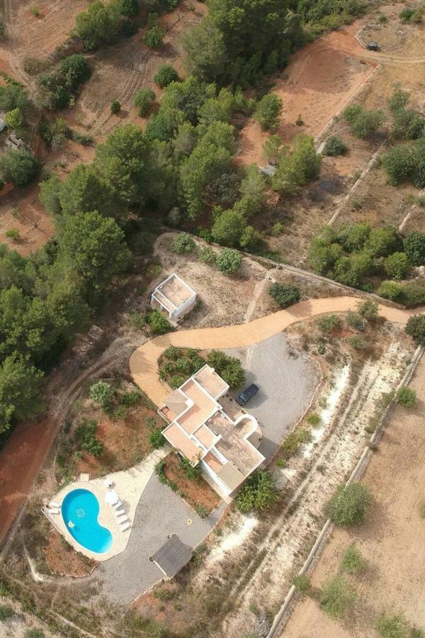 Toni Miqueli Villa