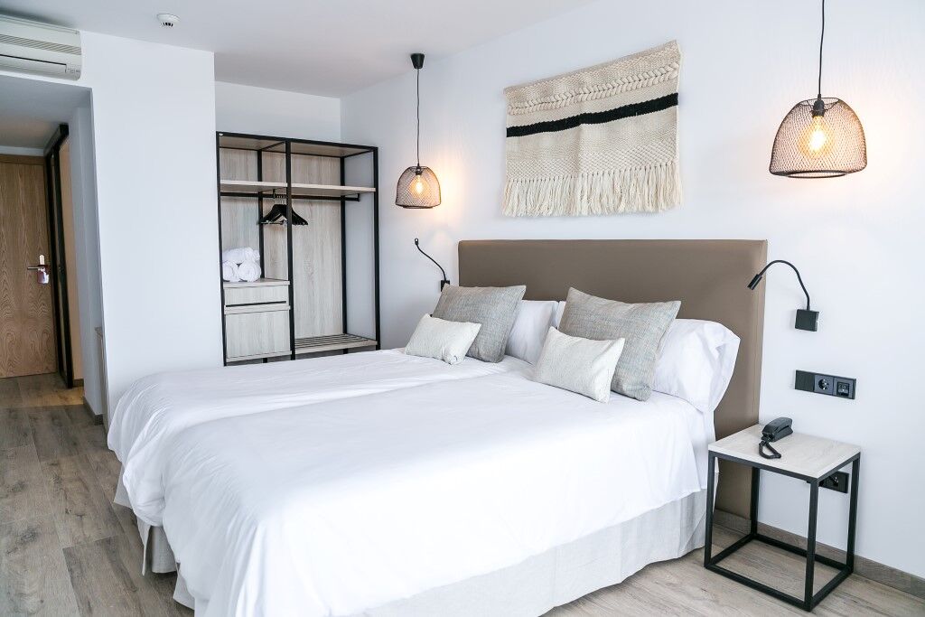 Hotel Sa Clau By Mambo 4*