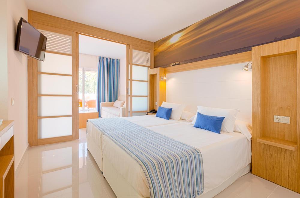 Sirenis Seaview Country Club Hotel 4*