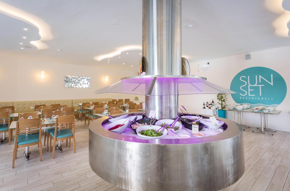 Hotel Sirenis Seaview Country Club 4*
