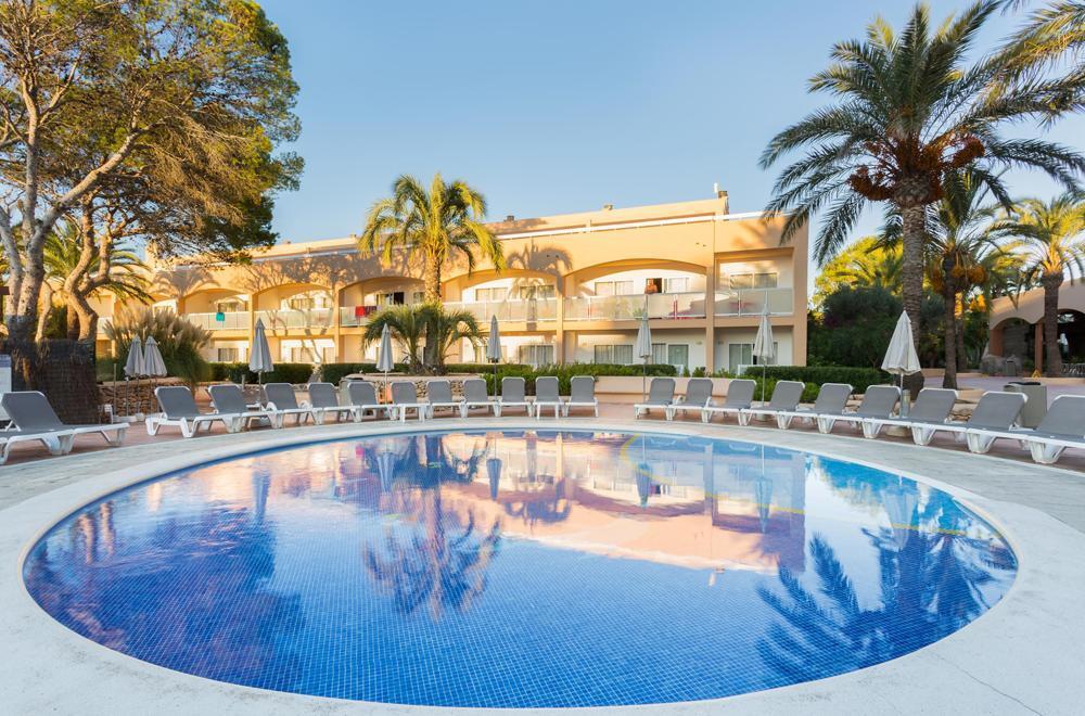 Sirenis Seaview Country Club