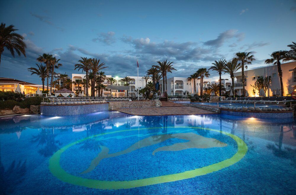Sirenis Club Aura 4*