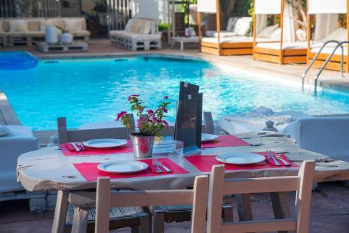 Acora Ibiza Aparthotel Santa Eulària des Riu